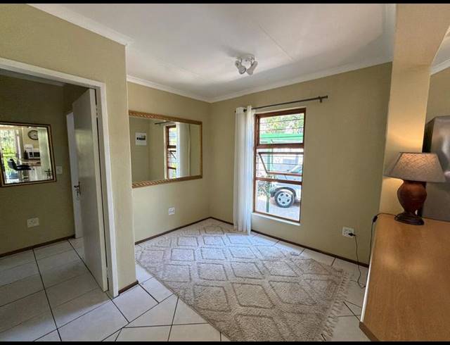 2 BEDROOM CLUSTER FOR SALE IN DOUGLASDALE
